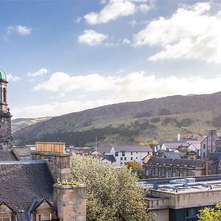 Spacious 2 Bed Apt Next To Royal Mile & Waverley Единбург Екстериор снимка
