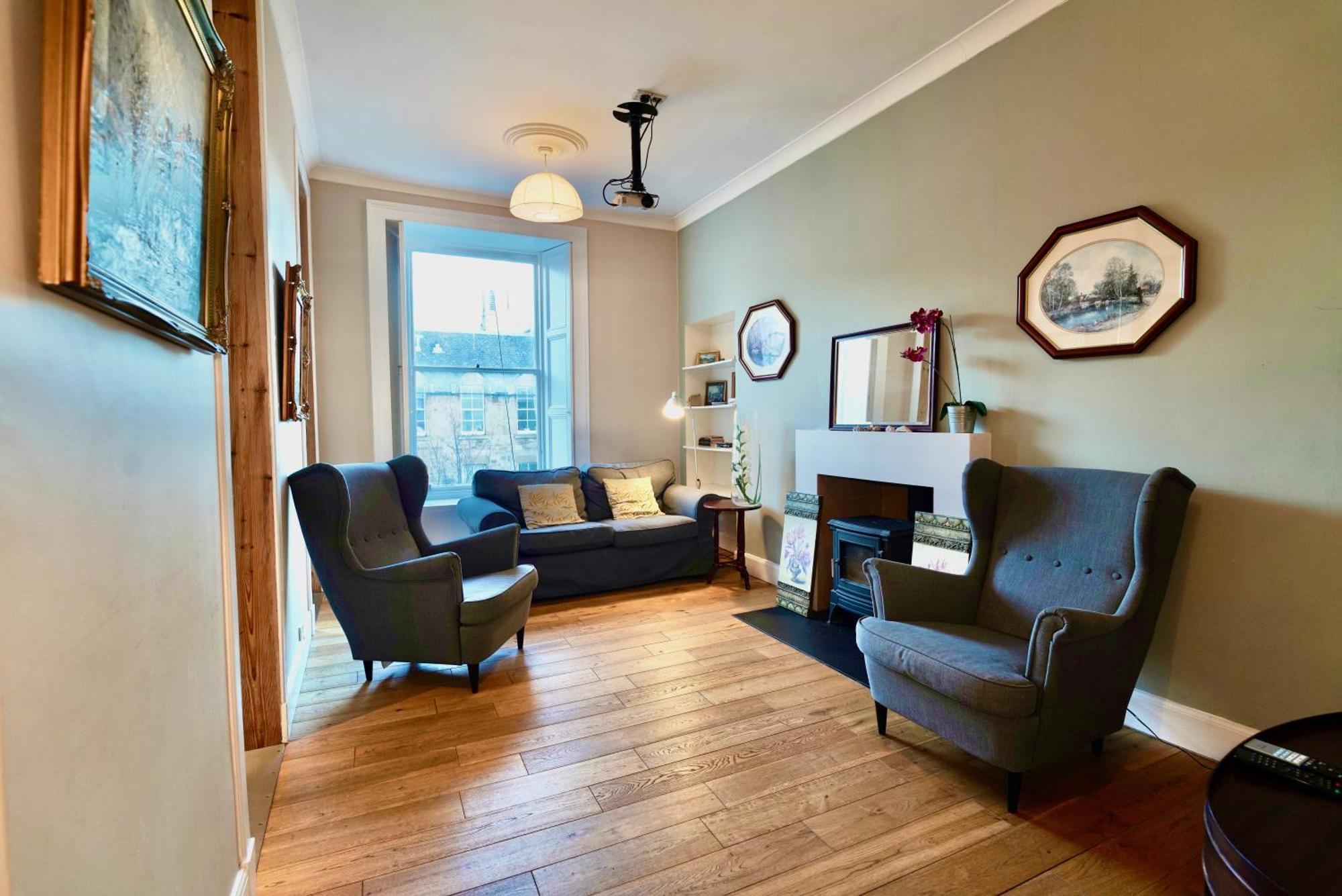Spacious 2 Bed Apt Next To Royal Mile & Waverley Единбург Екстериор снимка