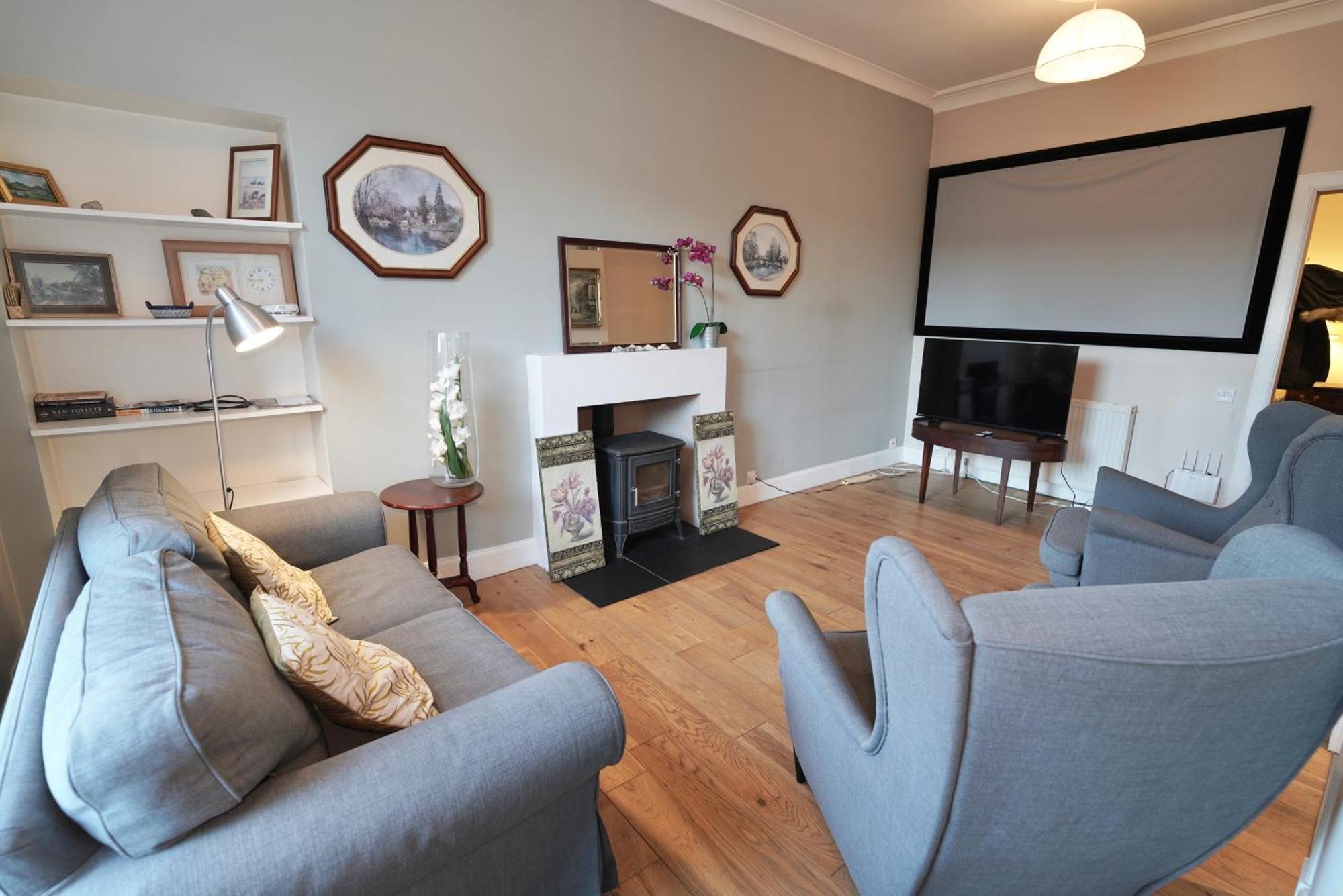 Spacious 2 Bed Apt Next To Royal Mile & Waverley Единбург Екстериор снимка