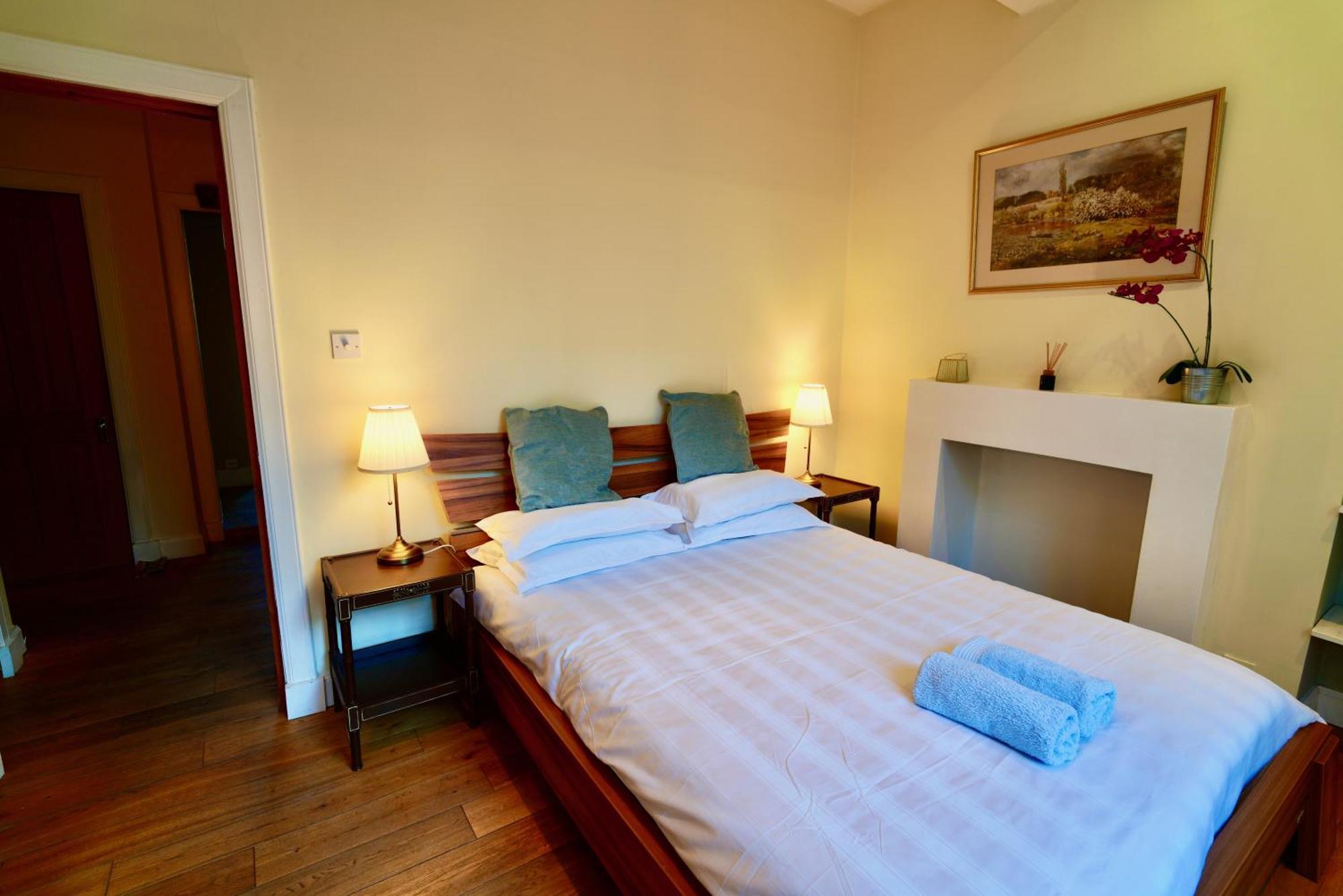 Spacious 2 Bed Apt Next To Royal Mile & Waverley Единбург Екстериор снимка