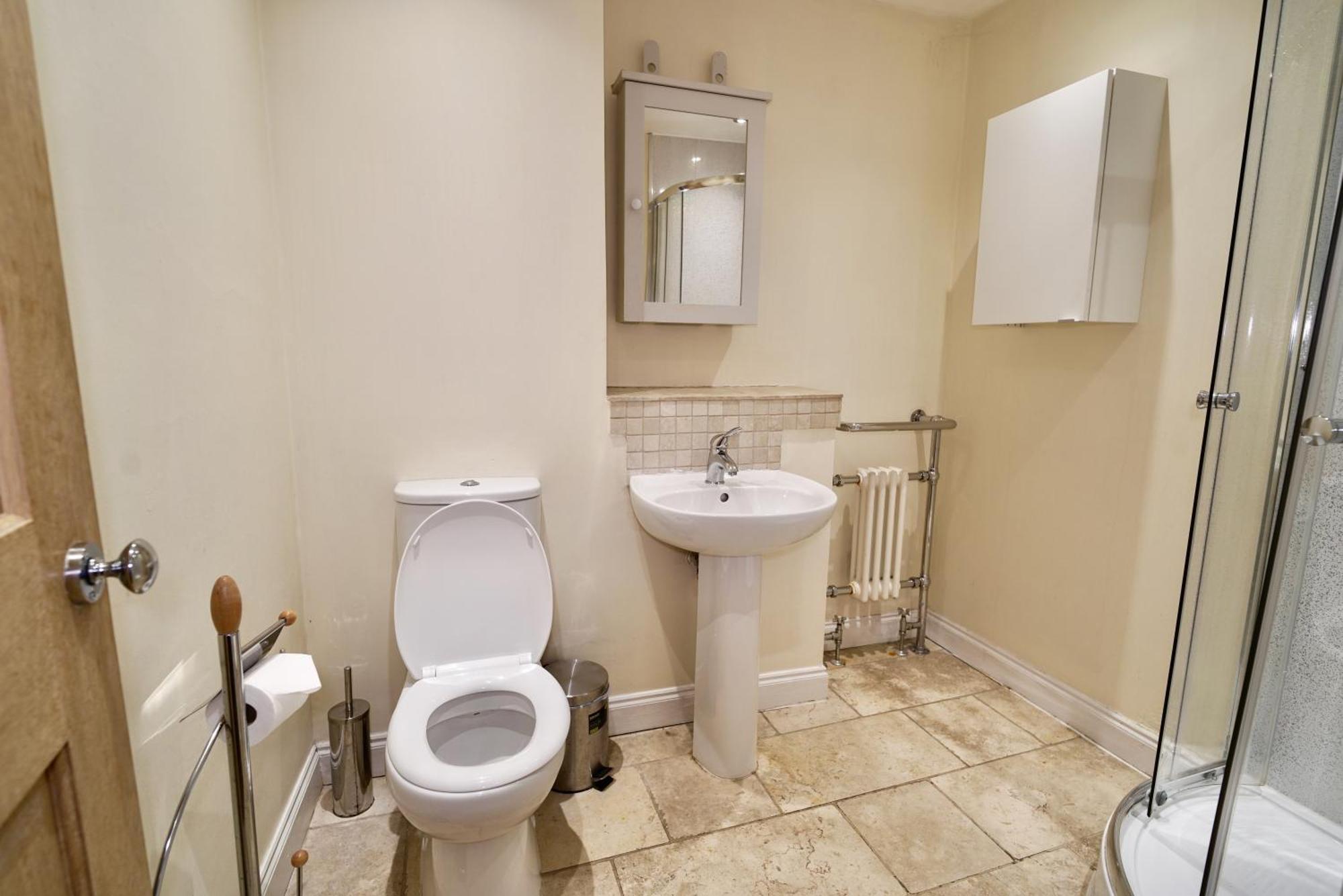 Spacious 2 Bed Apt Next To Royal Mile & Waverley Единбург Екстериор снимка