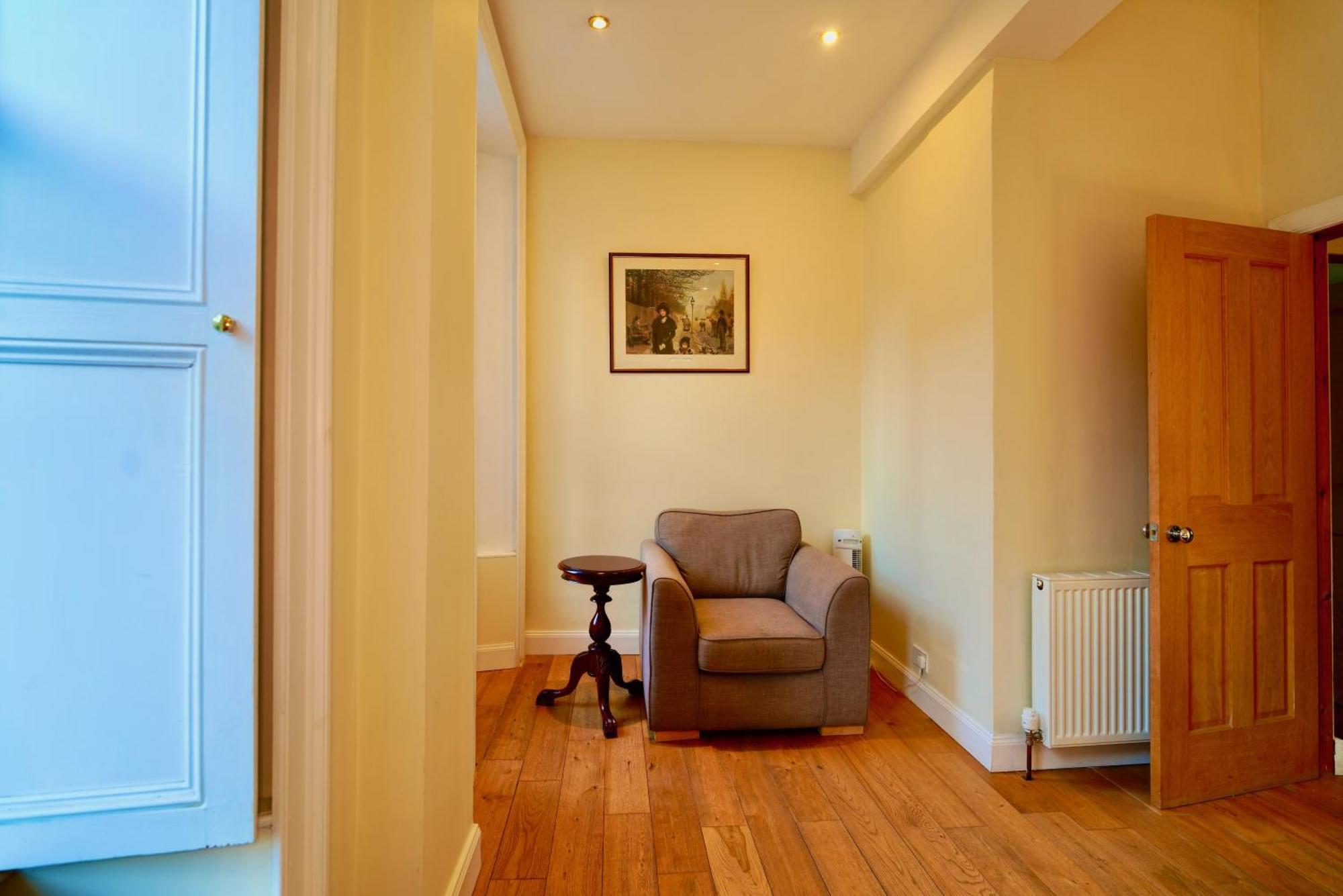 Spacious 2 Bed Apt Next To Royal Mile & Waverley Единбург Екстериор снимка