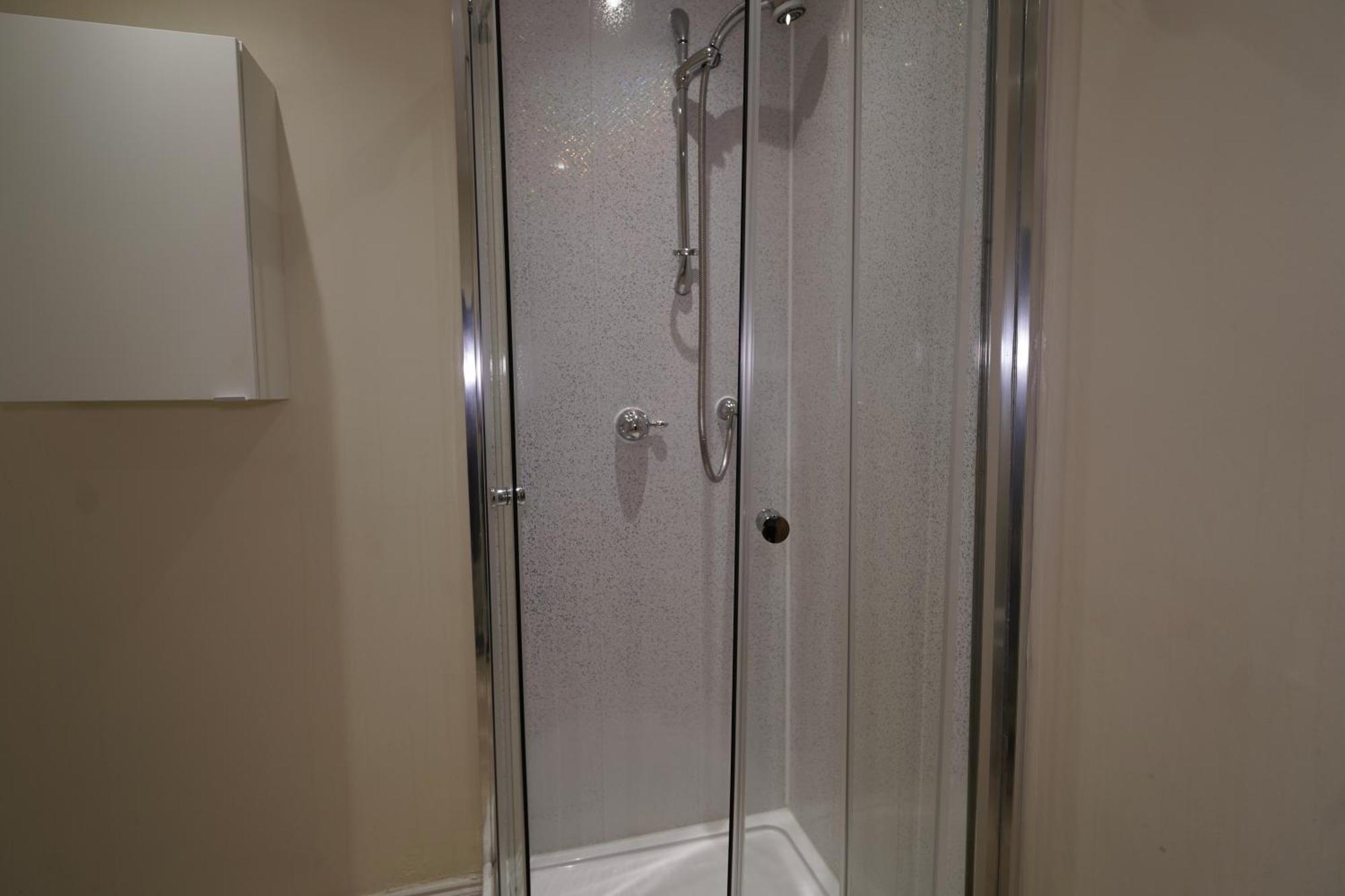 Spacious 2 Bed Apt Next To Royal Mile & Waverley Единбург Екстериор снимка