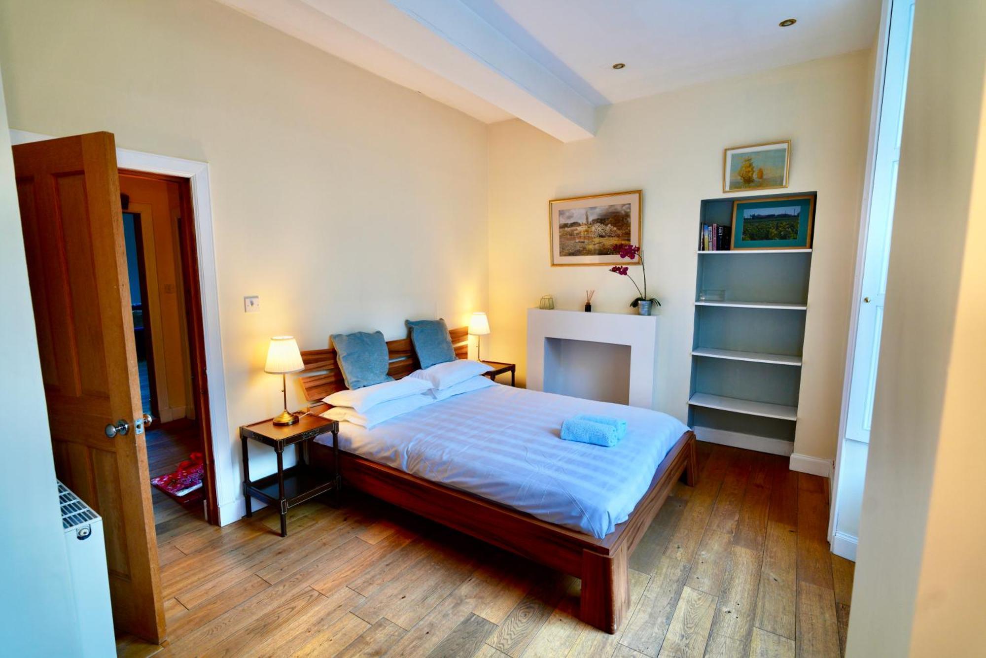 Spacious 2 Bed Apt Next To Royal Mile & Waverley Единбург Екстериор снимка