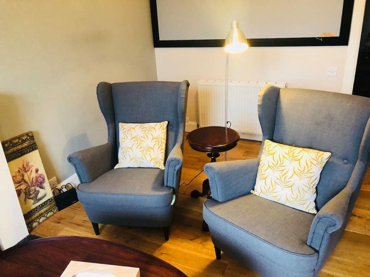 Spacious 2 Bed Apt Next To Royal Mile & Waverley Единбург Екстериор снимка